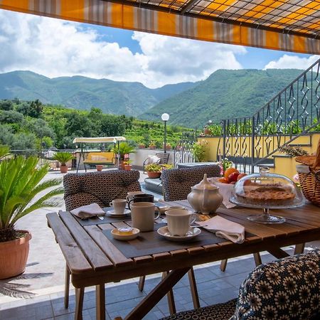 B&B L'Abbraccio Casola di Napoli Экстерьер фото